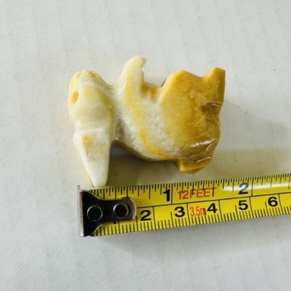 Vintage Natural Stone Yellow Jasper Carved Bunny Rabbit Sitting Up 1 1/2” - Picture 13 of 14